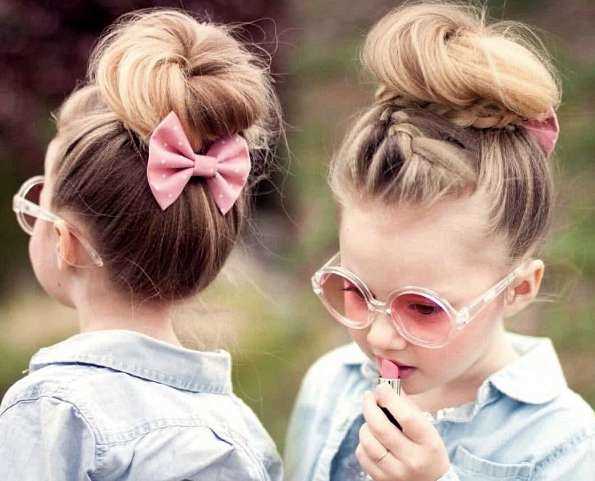 Укладка с косичками в виде сердечек